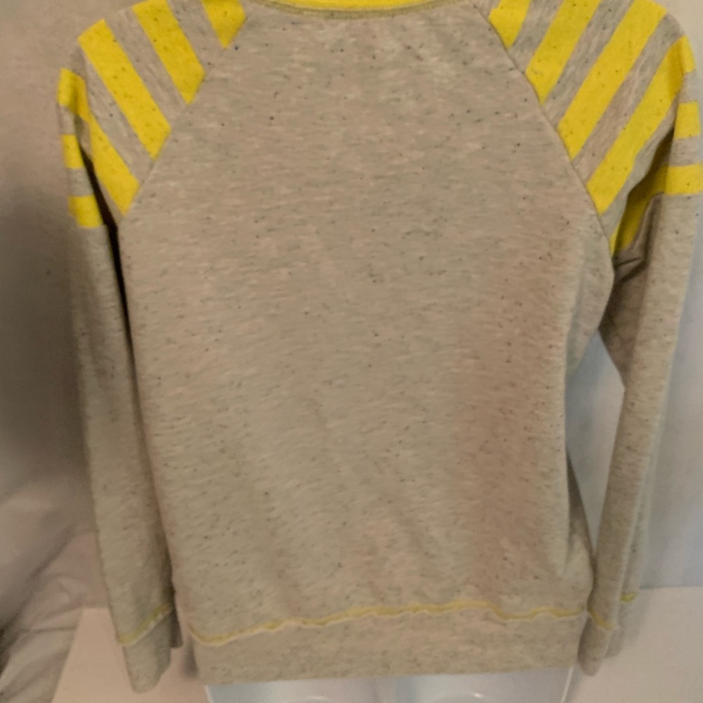 Sweatshirt - Picture 2 of 3